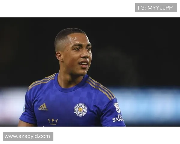 若昂内维斯的足球之路：从青训新星到国际赛场的闪耀之星